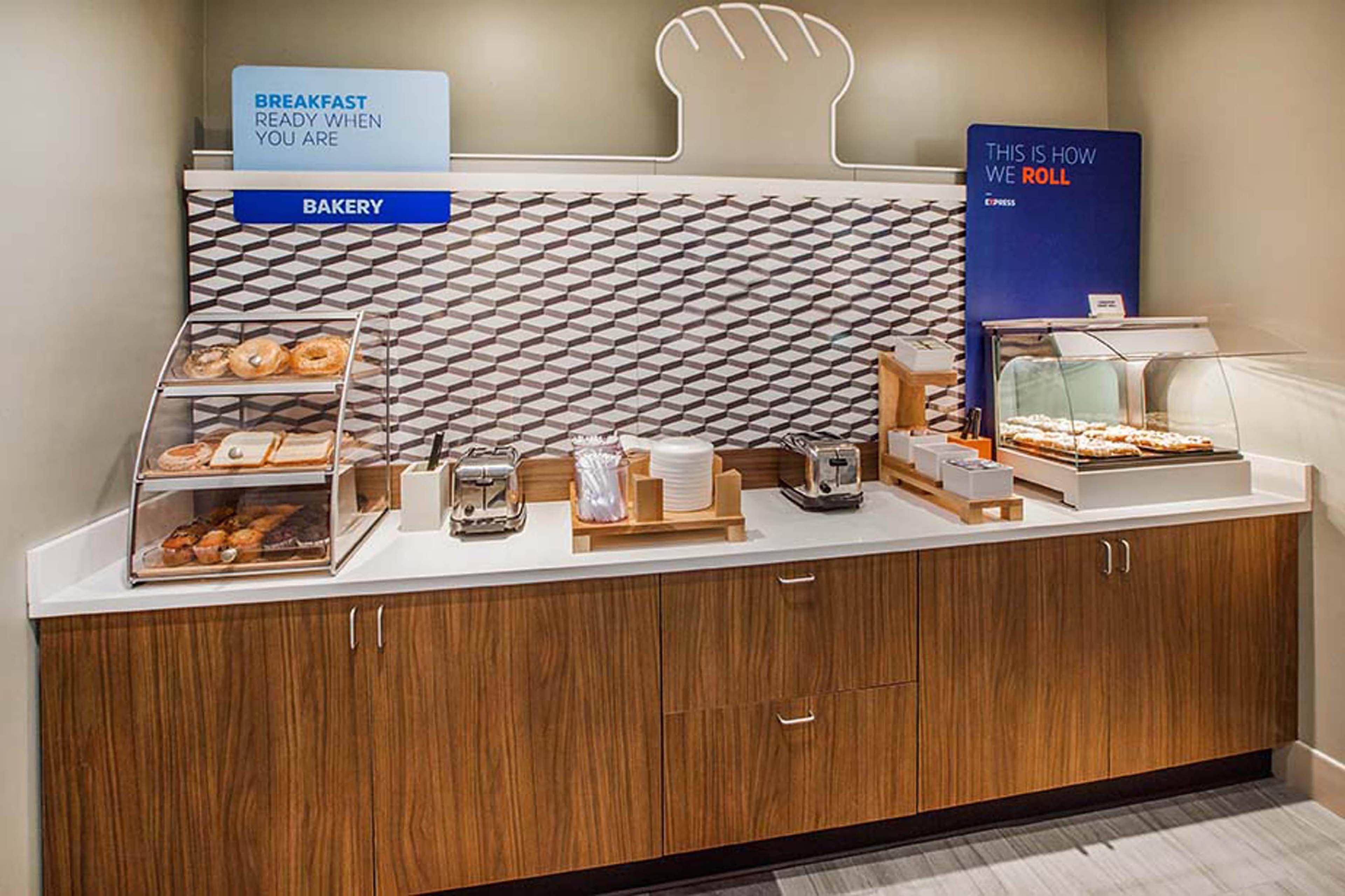 Holiday Inn Express Hotel & Suites Albuquerque Midtown By Ihg Εξωτερικό φωτογραφία